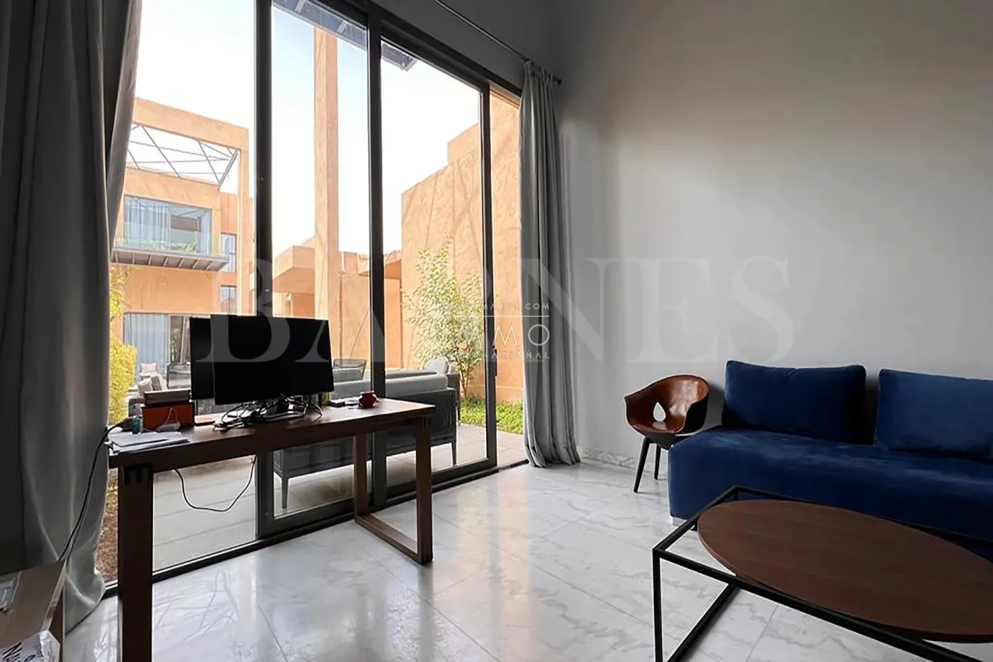 Superb loft in secured residence.