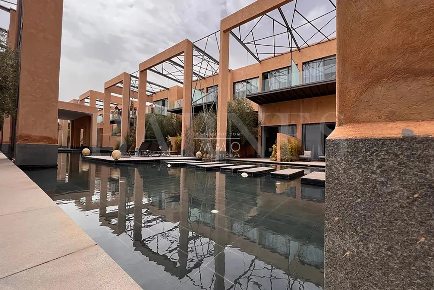 Superb loft in secured residence.