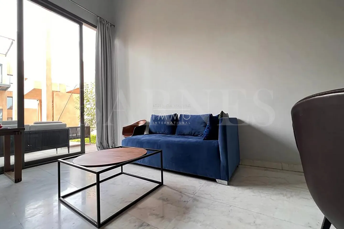 Superb loft in secured residence.