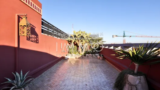 Sumptuous luxury three bedroom apartment with private terrace