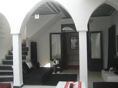 Marrakech riad buying Contemporary less than 10 minutes from Place