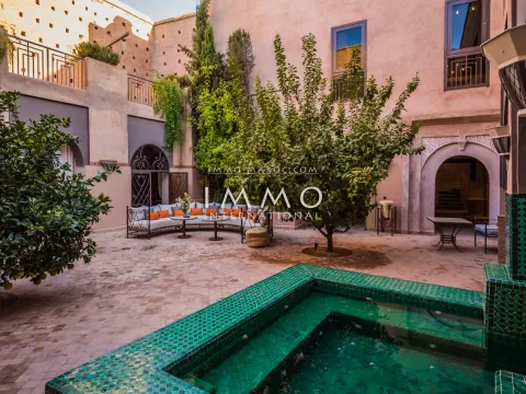 Sale riad garage Moroccan purified luxury Marrakech less than 10 minutes from the place Kasbah