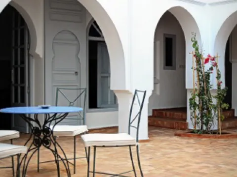riad Moroccan purified Marrakech less than 10 minutes from the place Riad Laarous