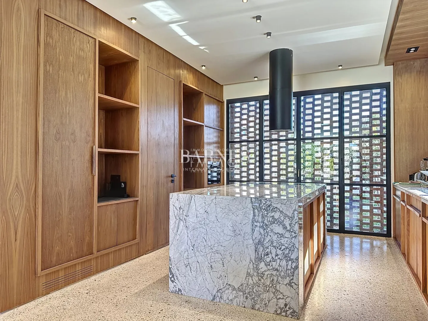 Golf-front villa in amelkis