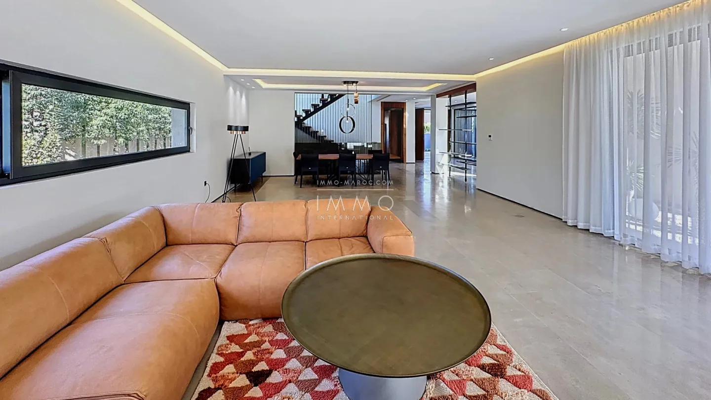 Contemporary villa on the golf course