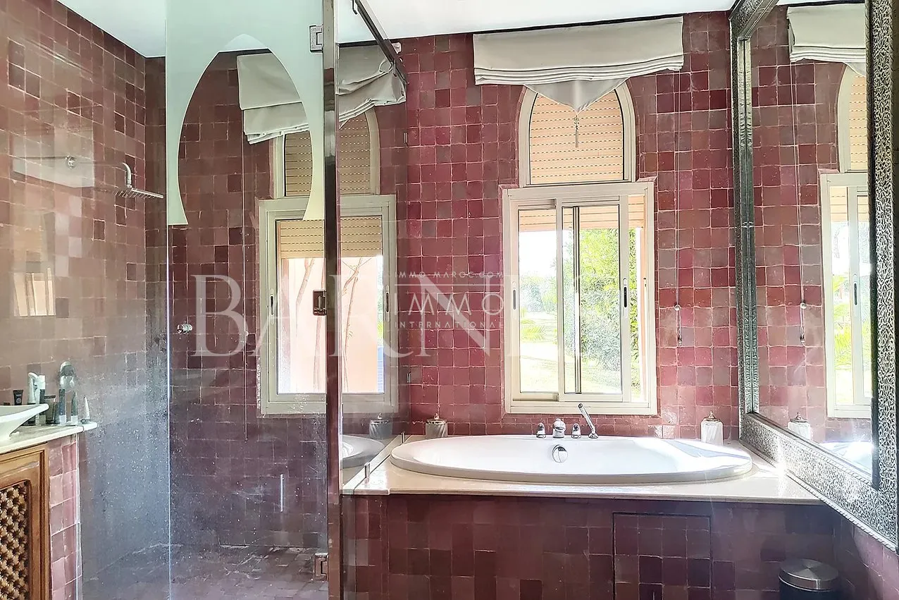 Very beautiful single-storey villa with vna.