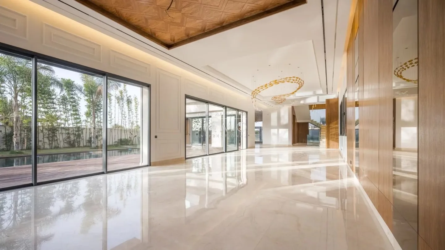 House with 4 suites near the 3 golfs