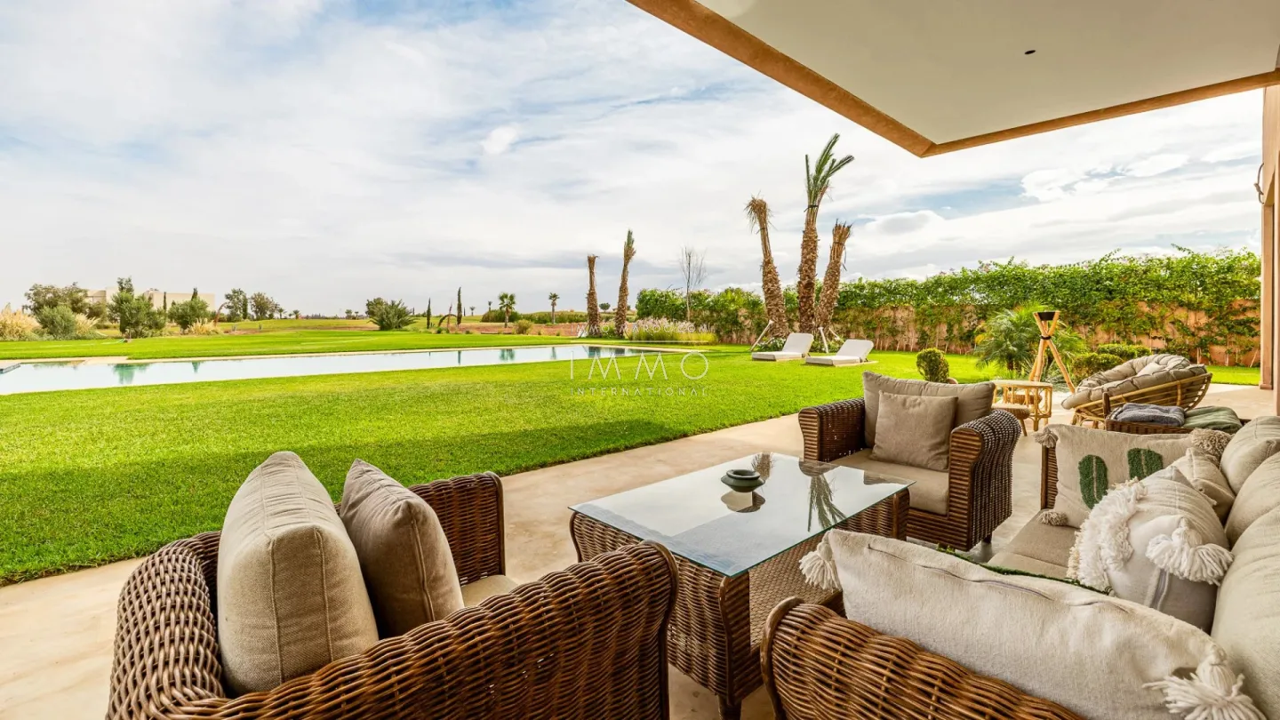 Luxury villa for sale on the golf front