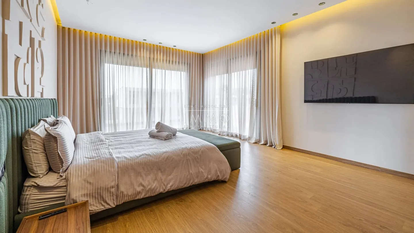 Luxury villa for sale on the golf front