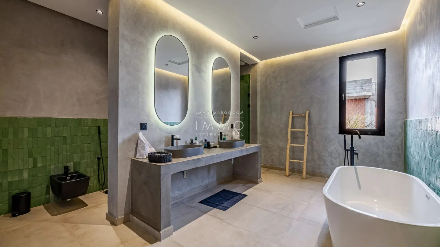 Luxury villa for sale on the golf front