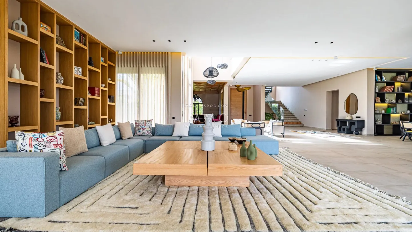 Luxury villa for sale on the golf front