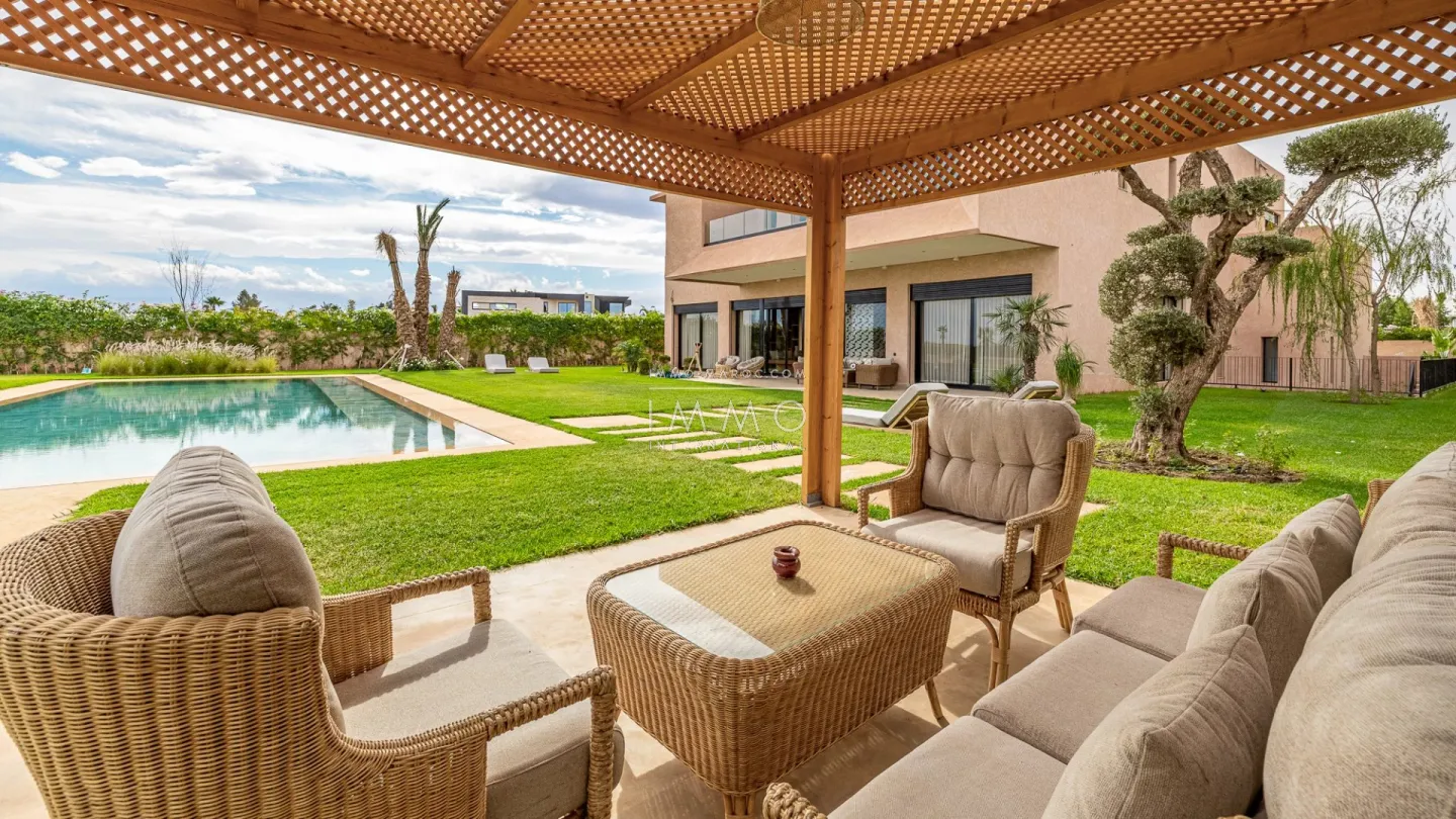 Luxury villa for sale on the golf front