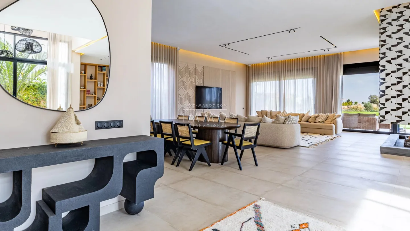 Luxury villa for sale on the golf front