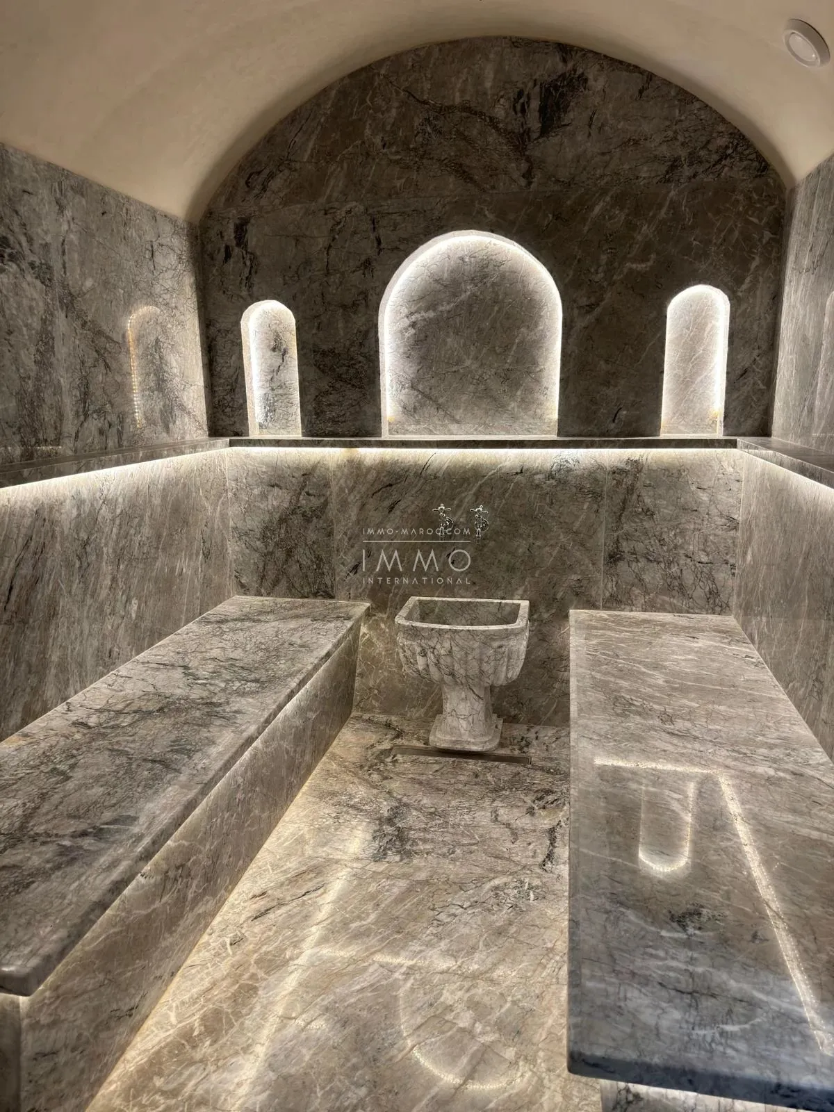 Exceptional villa for sale on the amelkis golf course