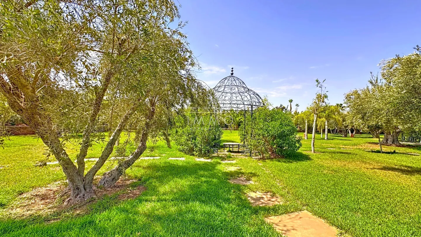 For sale - prestigious single-storey villa on 1 hectare, route d'ouarzazate - marrakech