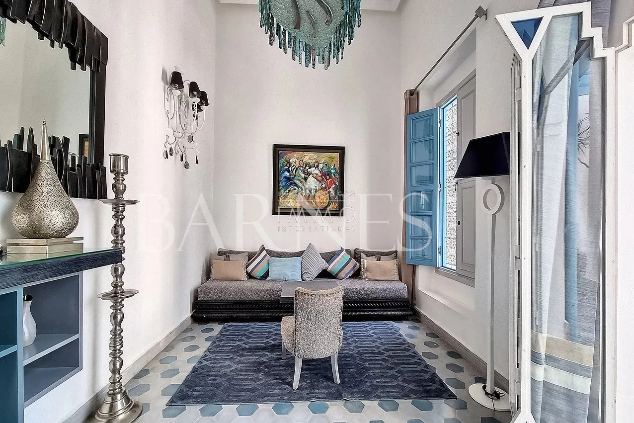 Sale of a guesthouse with 18 rooms located in a charming neighborhood of the medina in marrakech.