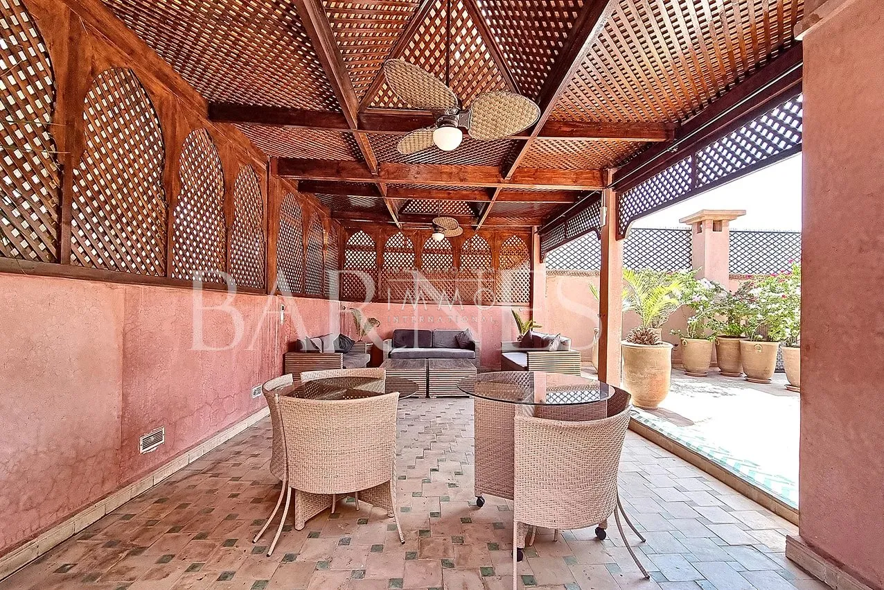 Sale of a guesthouse with 18 rooms located in a charming neighborhood of the medina in marrakech.