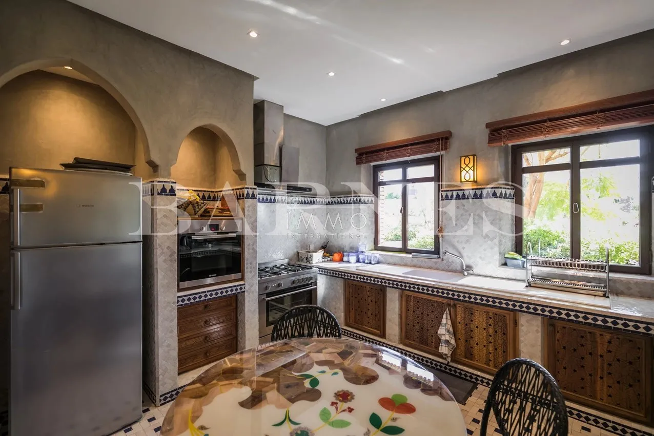 Unique property on the front line of the golf course!