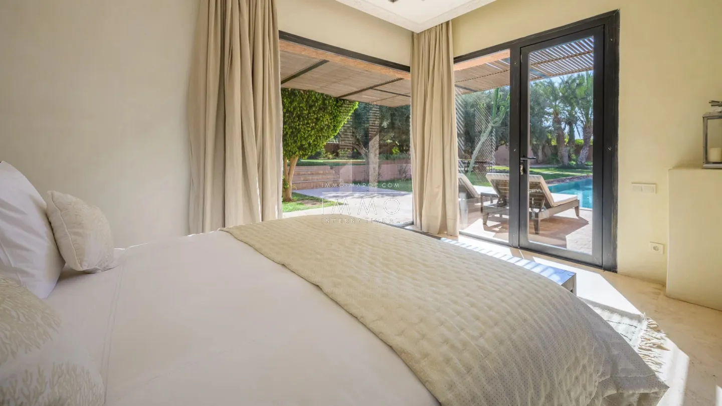 Two villas for sale in the prestigious royal palm estate