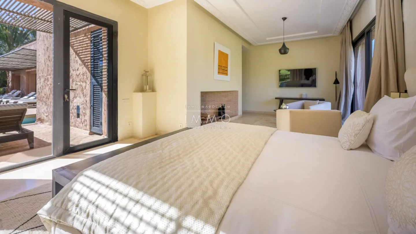 Two villas for sale in the prestigious royal palm estate