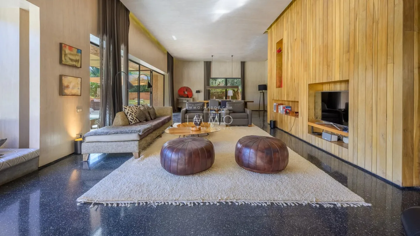 Two villas for sale in the prestigious royal palm estate