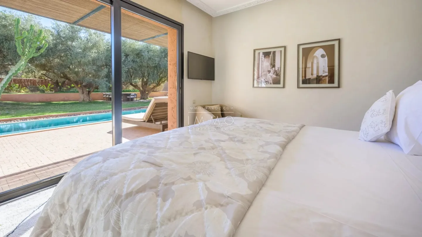 Two villas for sale in the prestigious royal palm estate