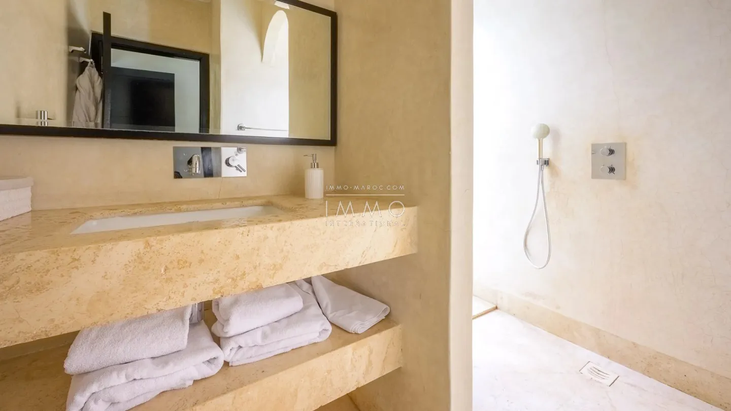 Two villas for sale in the prestigious royal palm estate