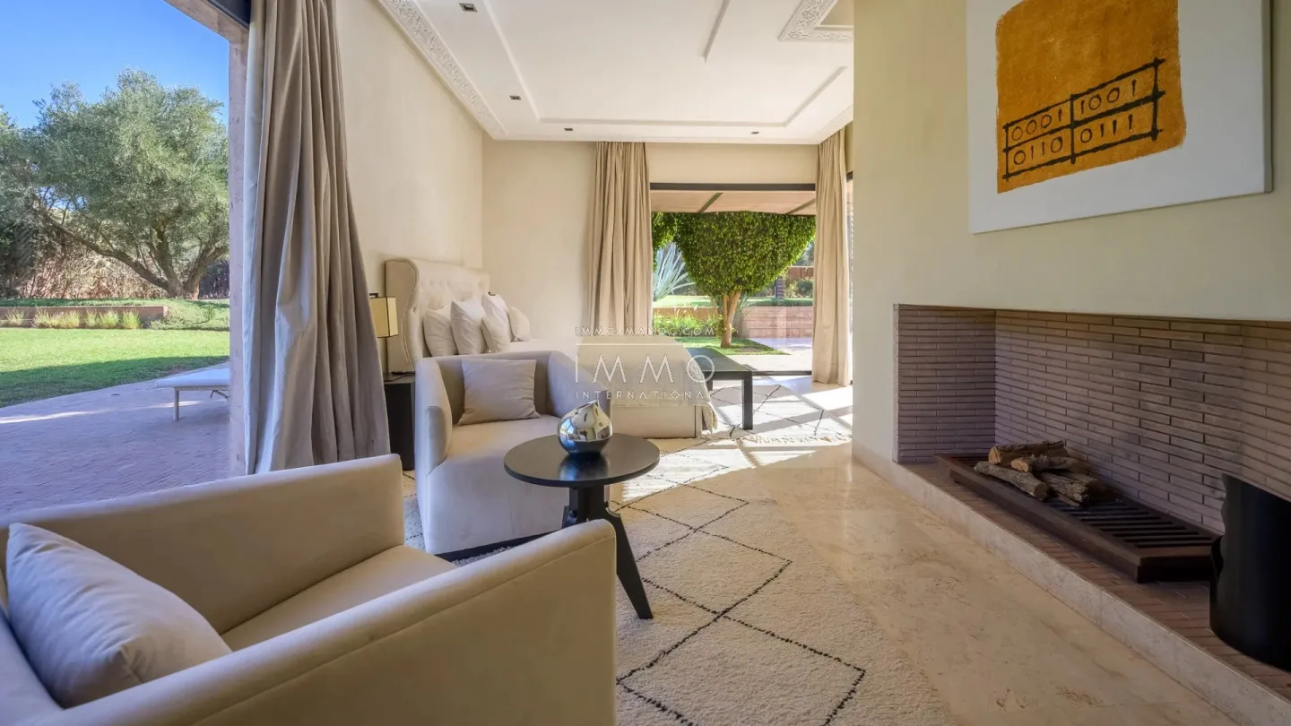Two villas for sale in the prestigious royal palm estate