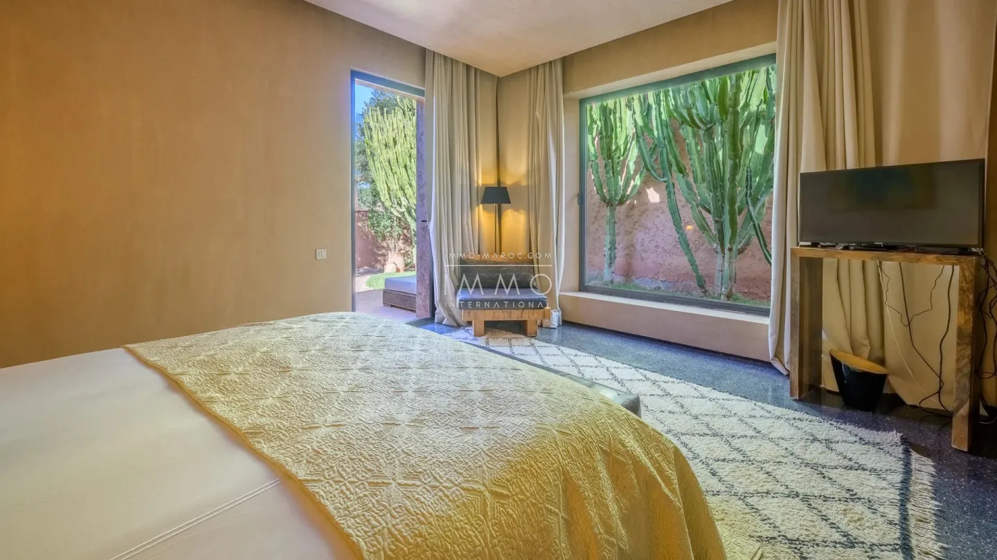 Two villas for sale in the prestigious royal palm estate