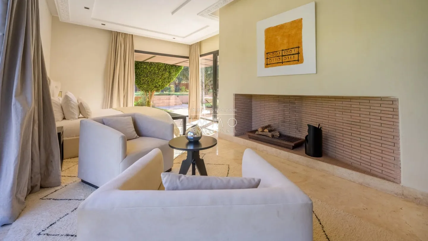 Two villas for sale in the prestigious royal palm estate