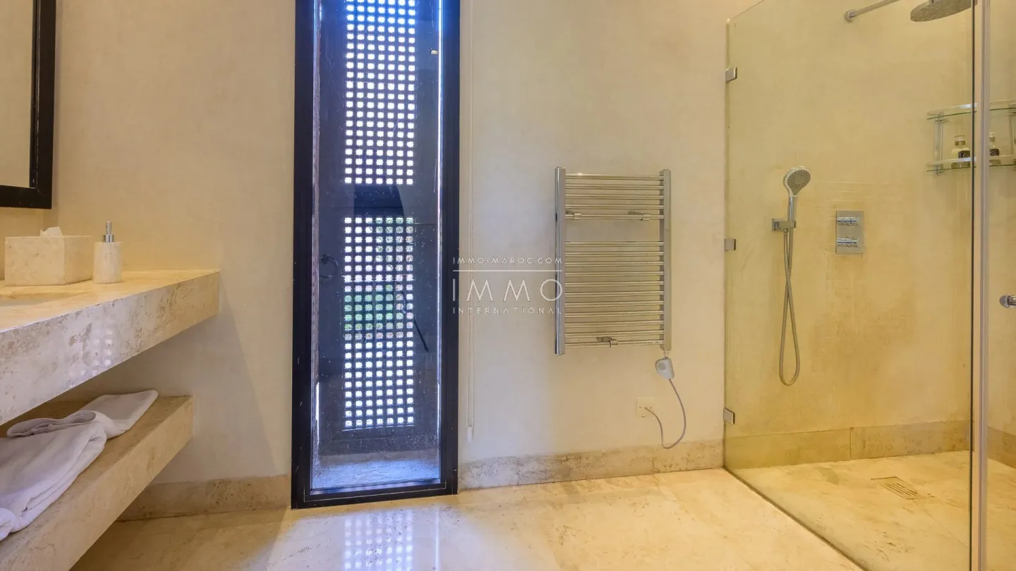 Two villas for sale in the prestigious royal palm estate