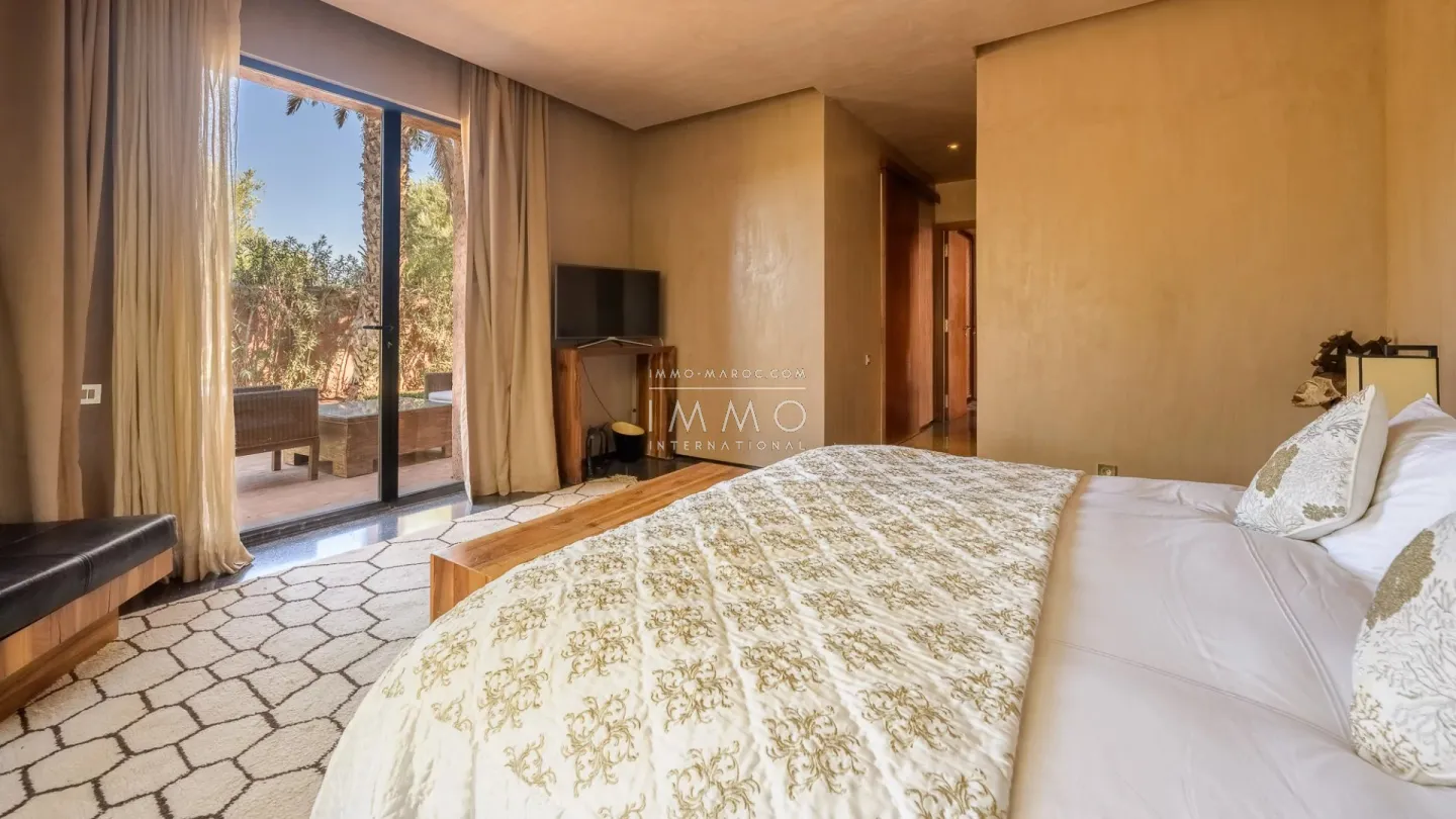 Two villas for sale in the prestigious royal palm estate