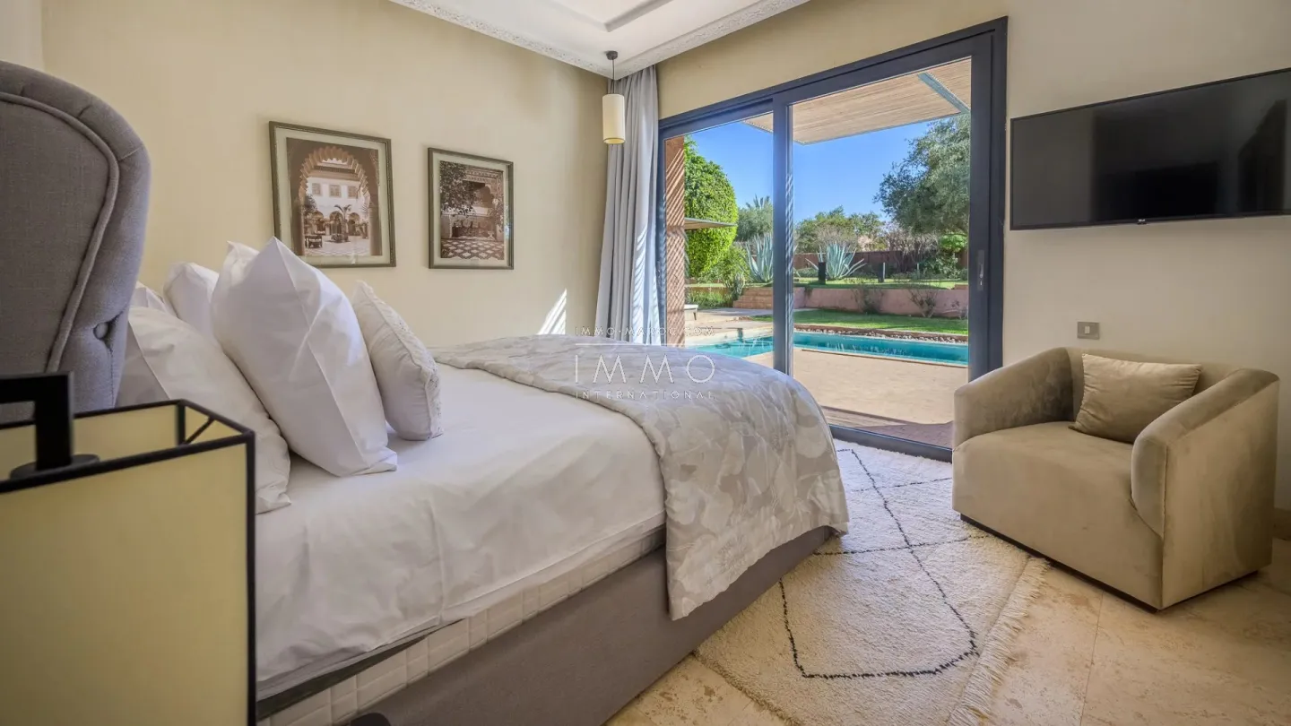 Two villas for sale in the prestigious royal palm estate