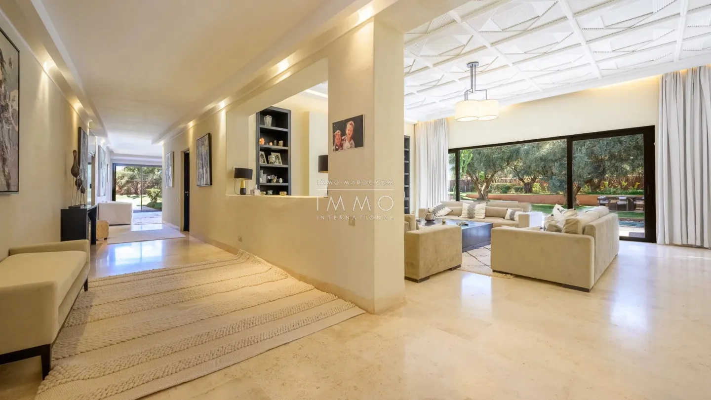 Two villas for sale in the prestigious royal palm estate