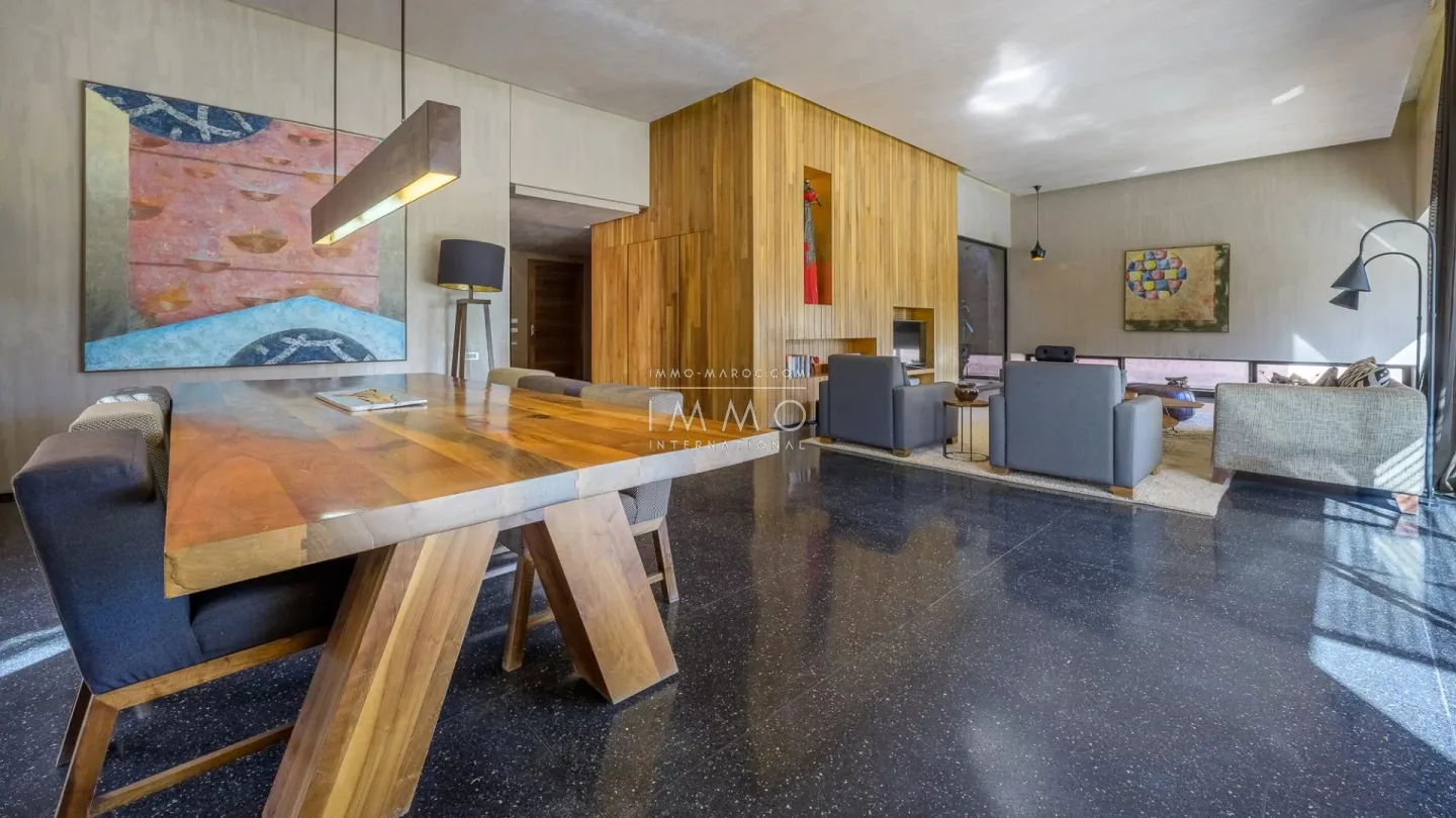 Two villas for sale in the prestigious royal palm estate