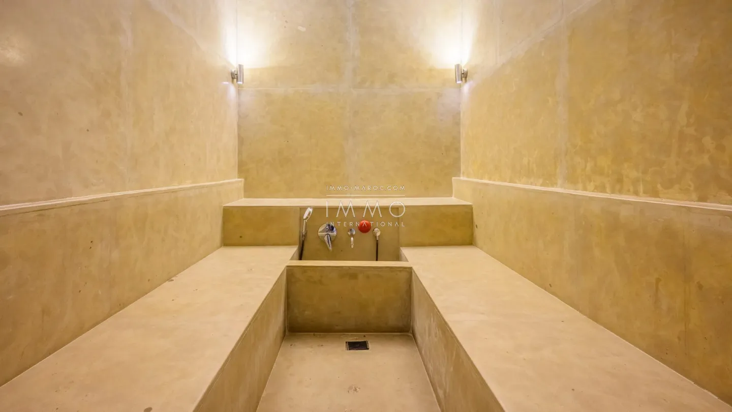 Two villas for sale in the prestigious royal palm estate