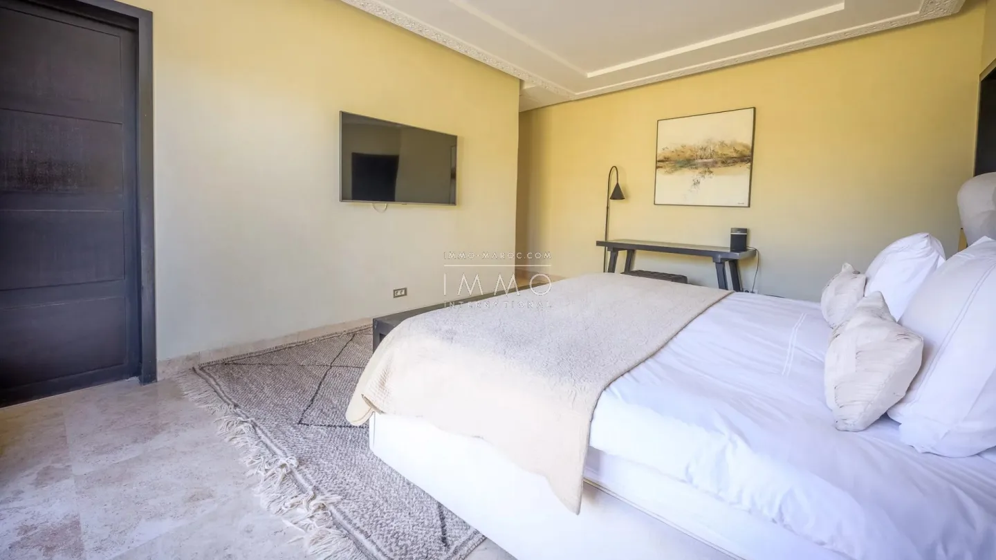 Two villas for sale in the prestigious royal palm estate