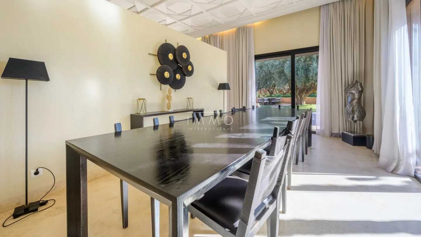 Two villas for sale in the prestigious royal palm estate