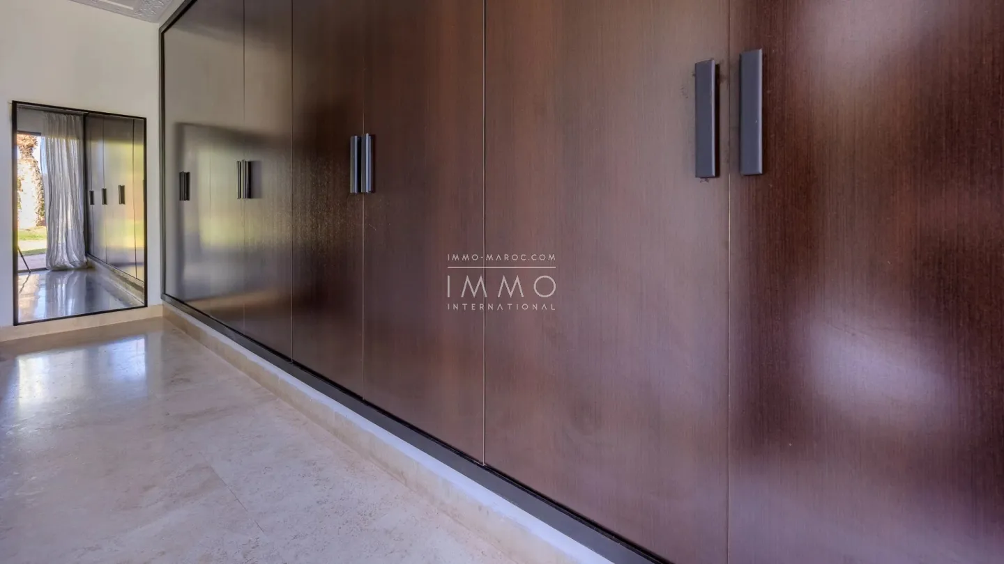 Two villas for sale in the prestigious royal palm estate