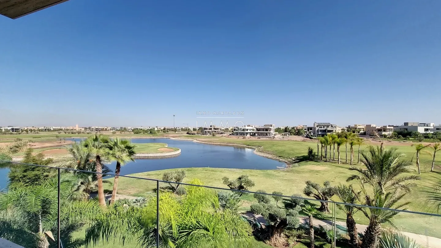 "superb villa located on the first line of the golf course."