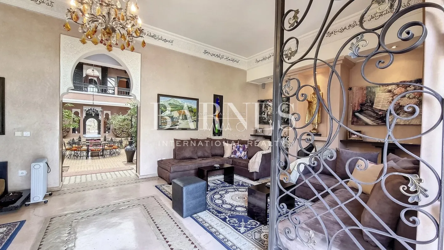 Villa - guesthouse - 9 bedrooms