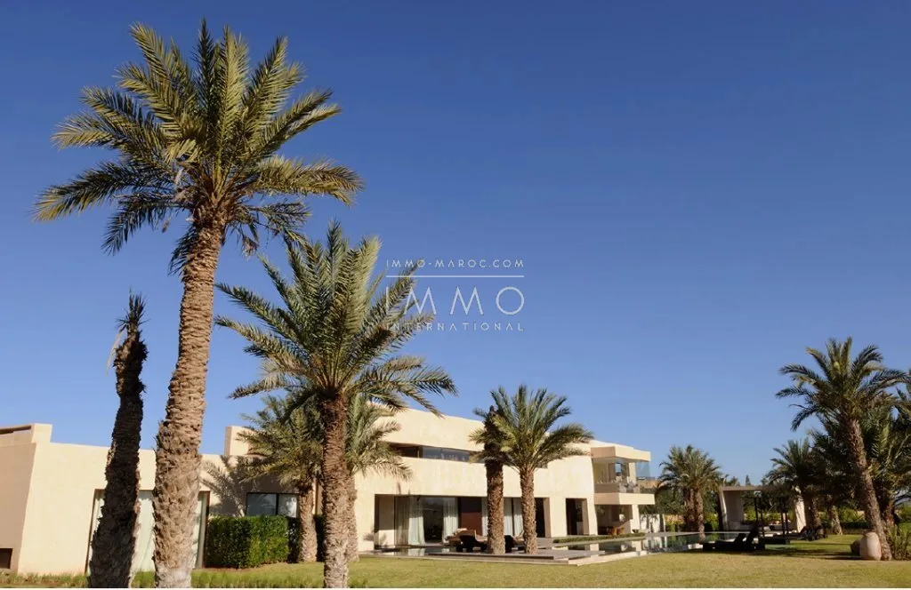 Located in bab atlas , the villa offers a quiet and relaxing in the heart of the palm grove