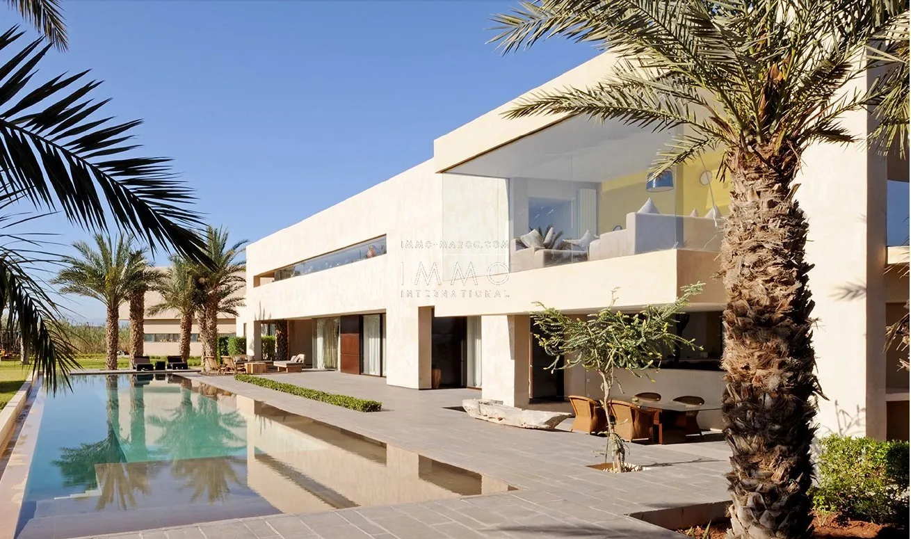Located in bab atlas , the villa offers a quiet and relaxing in the heart of the palm grove