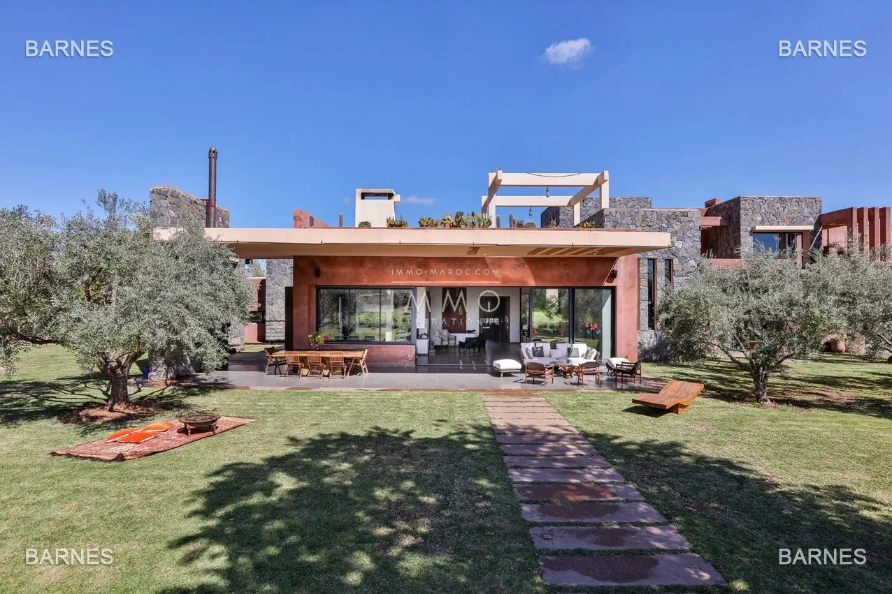 Contemporary villa on the road to ourika in marrakech