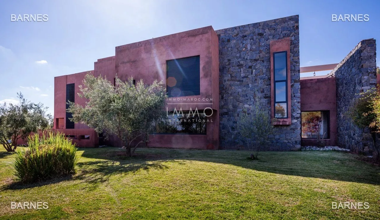 Contemporary villa on the road to ourika in marrakech
