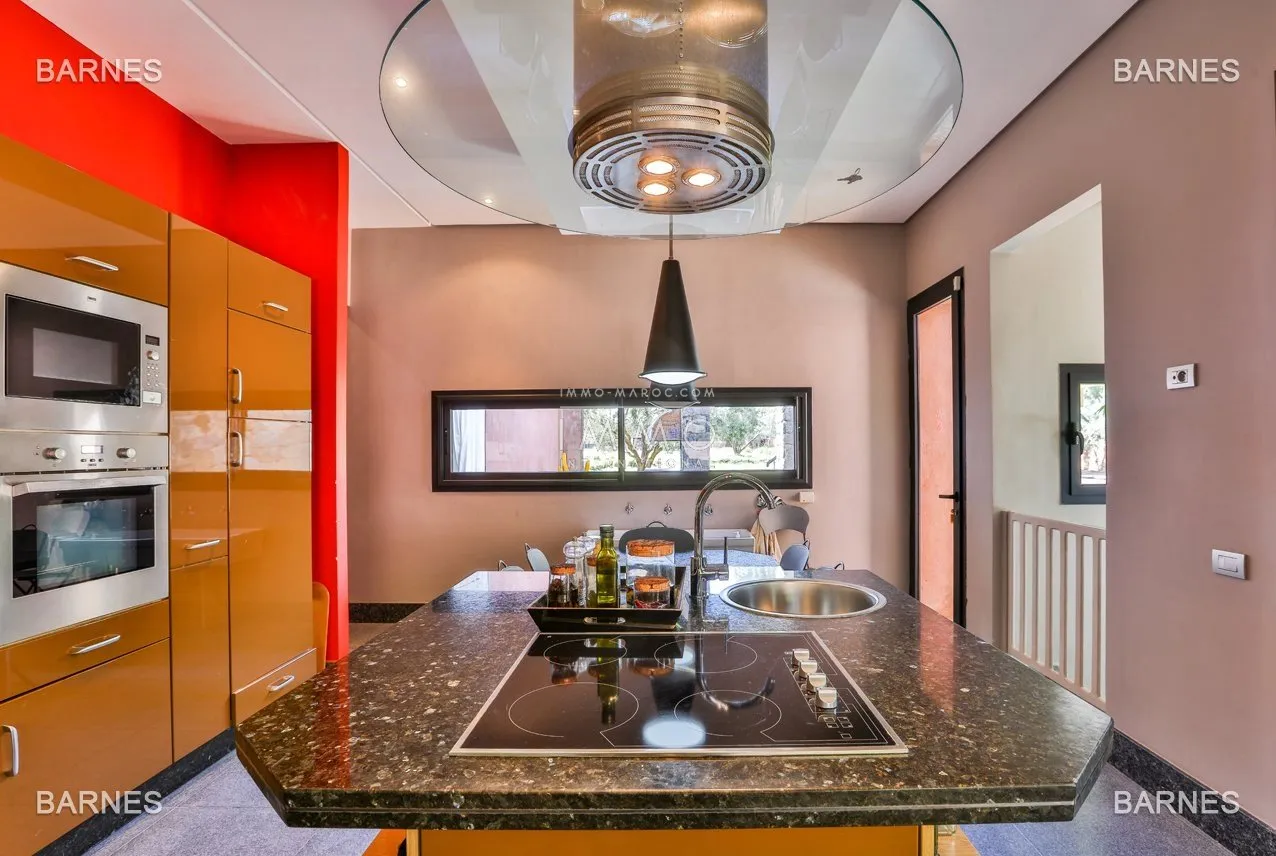 Contemporary villa on the road to ourika in marrakech