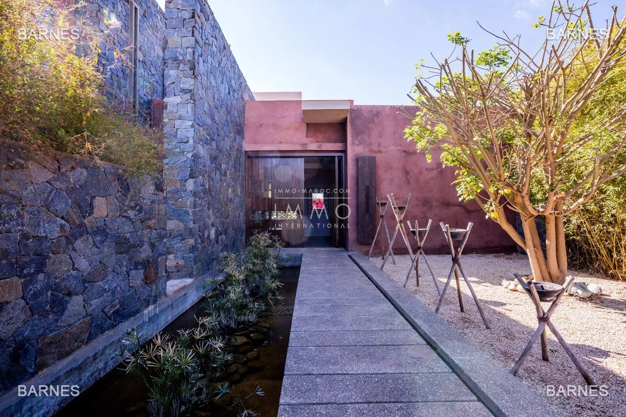 Contemporary villa on the road to ourika in marrakech