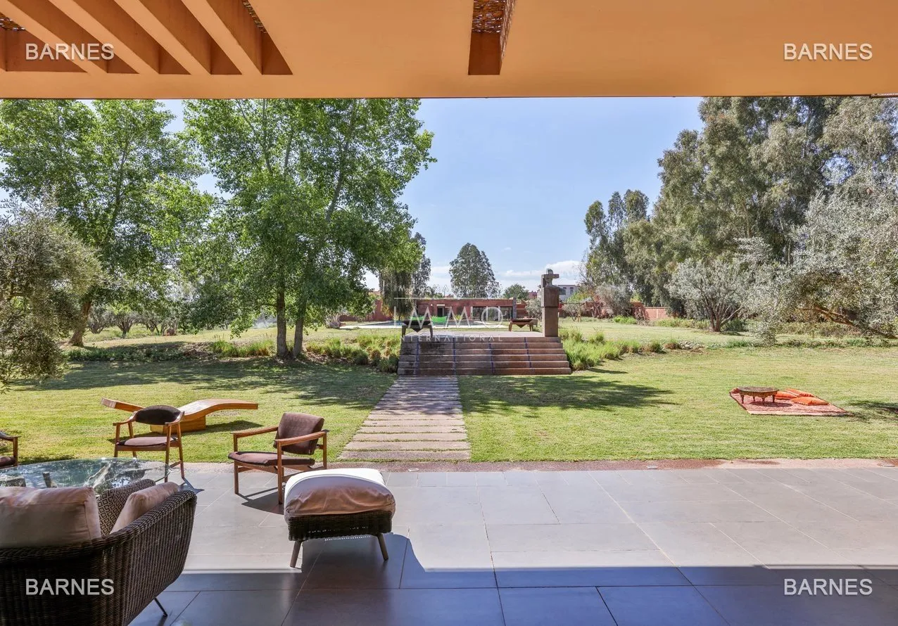 Contemporary villa on the road to ourika in marrakech