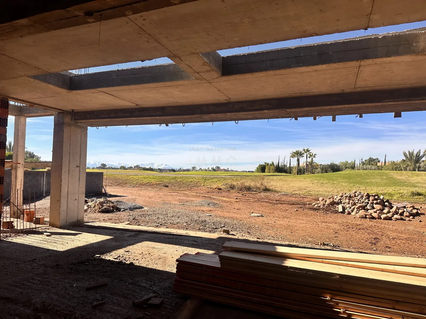 Exceptional villa on the front line of the amelkis golf course