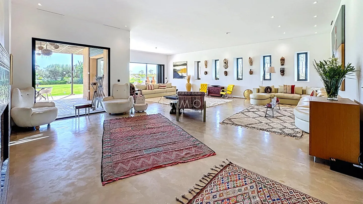 Villa with breathtaking views of the atlas.